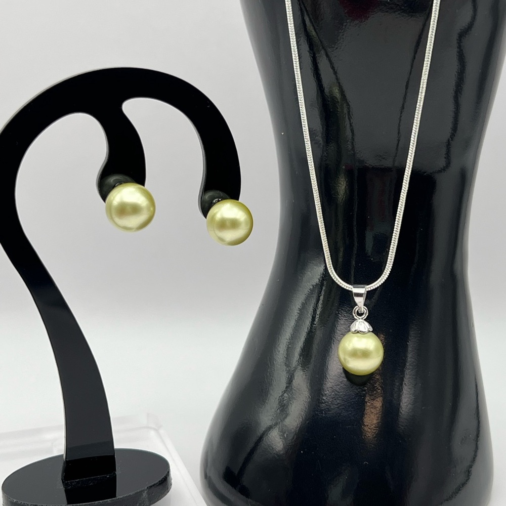 SHELL PEARL SET